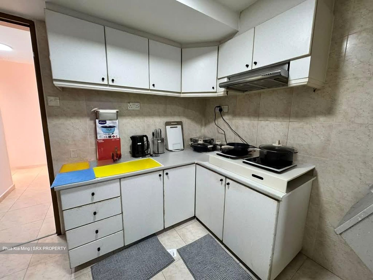 International Plaza (D2), Apartment #584861141